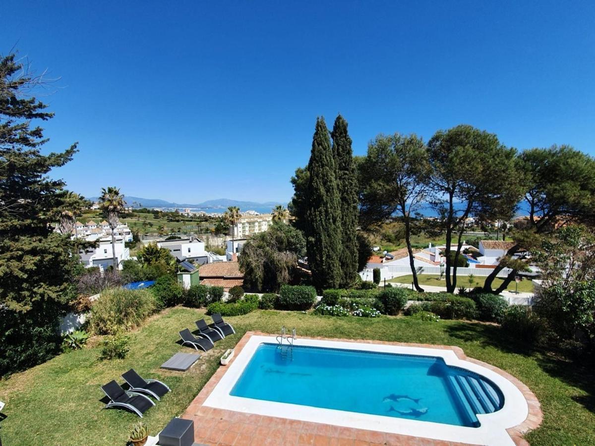 Beautiful 5 Bedroom Villa With Private Pool With Stunning Sea Views, Walking Distances To Shops Restaurants Beach Manilva Eksteriør bilde