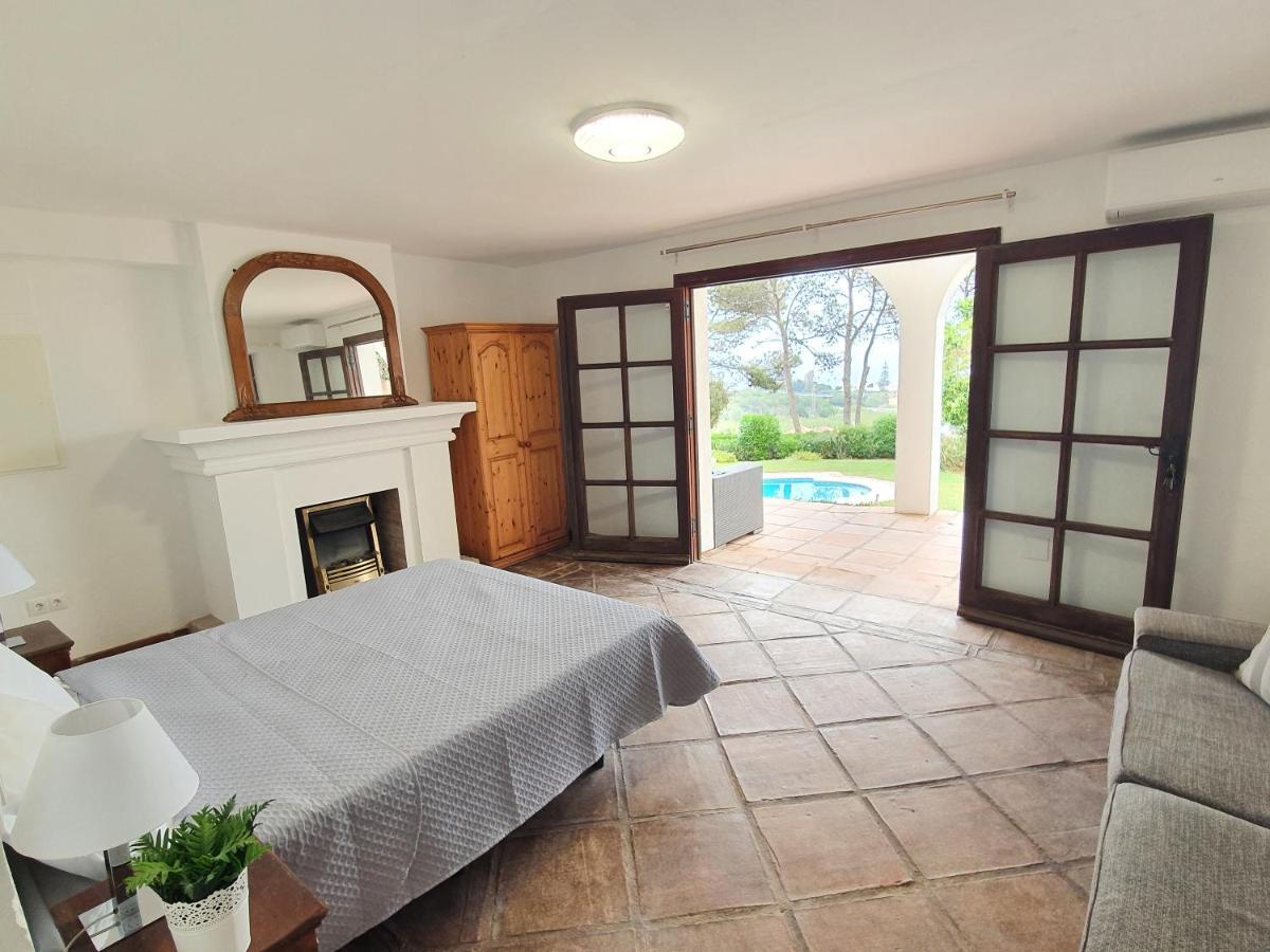 Beautiful 5 Bedroom Villa With Private Pool With Stunning Sea Views, Walking Distances To Shops Restaurants Beach Manilva Eksteriør bilde